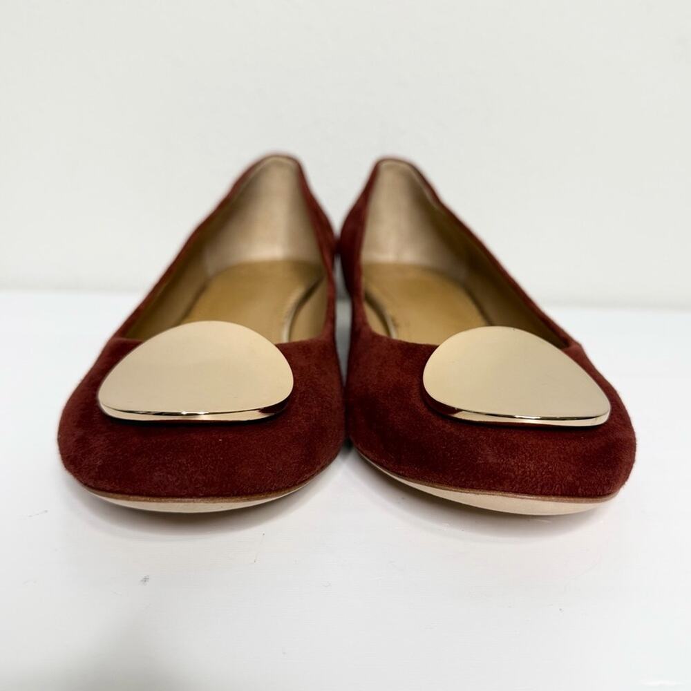 TORY BURCH Platos Suede Low Heel Flats Burgundy Gold Toe Plate Size 8 - Picture 3 of 8